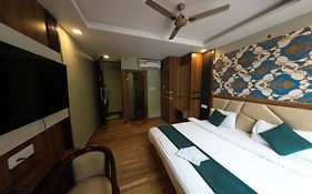 Hotel & Hostel Vimal Ganga 3*