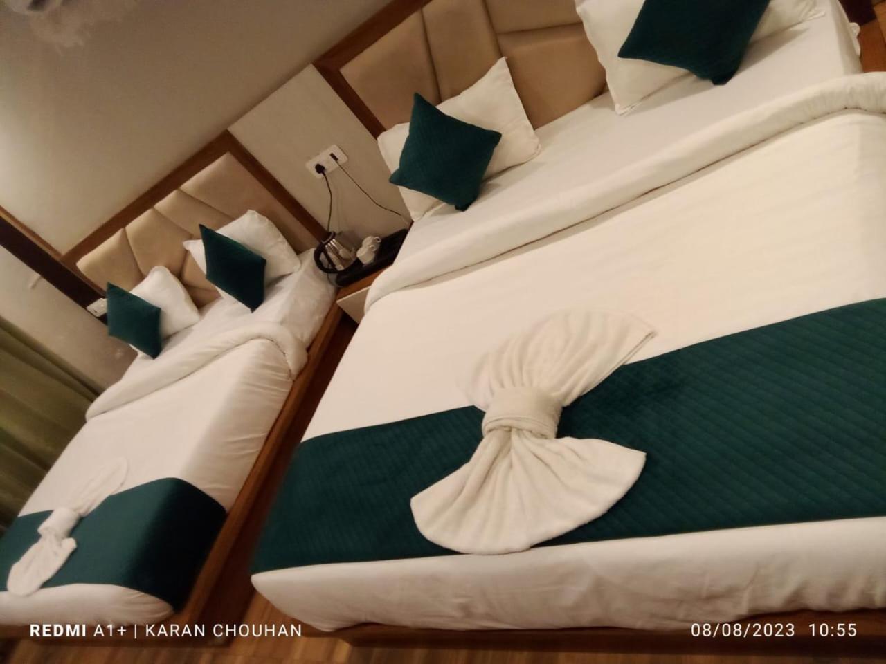 Hotel Hostel Vimal Ganga Rishikesh Exterior photo
