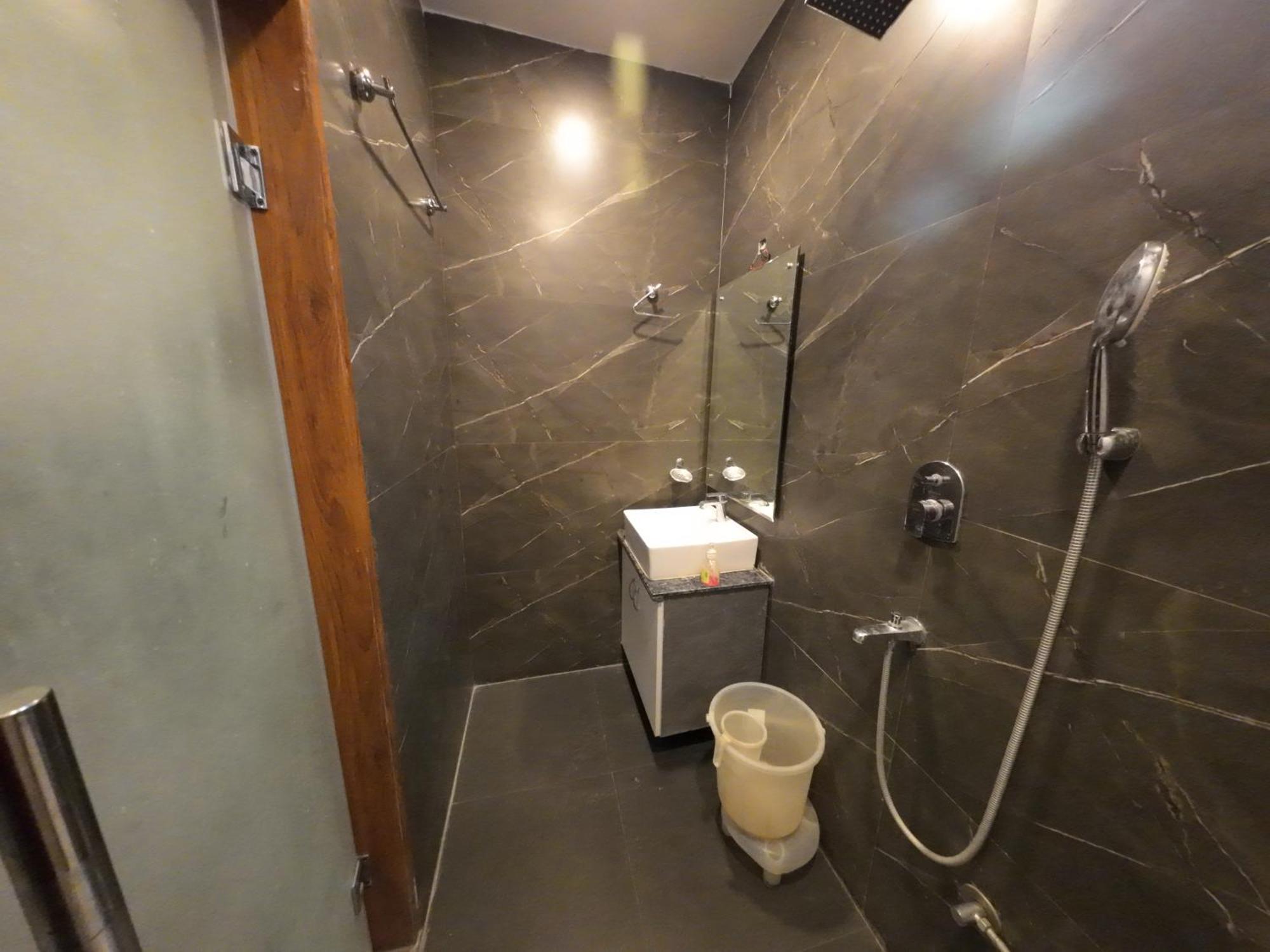 Hotel Hostel Vimal Ganga Rishikesh Exterior photo