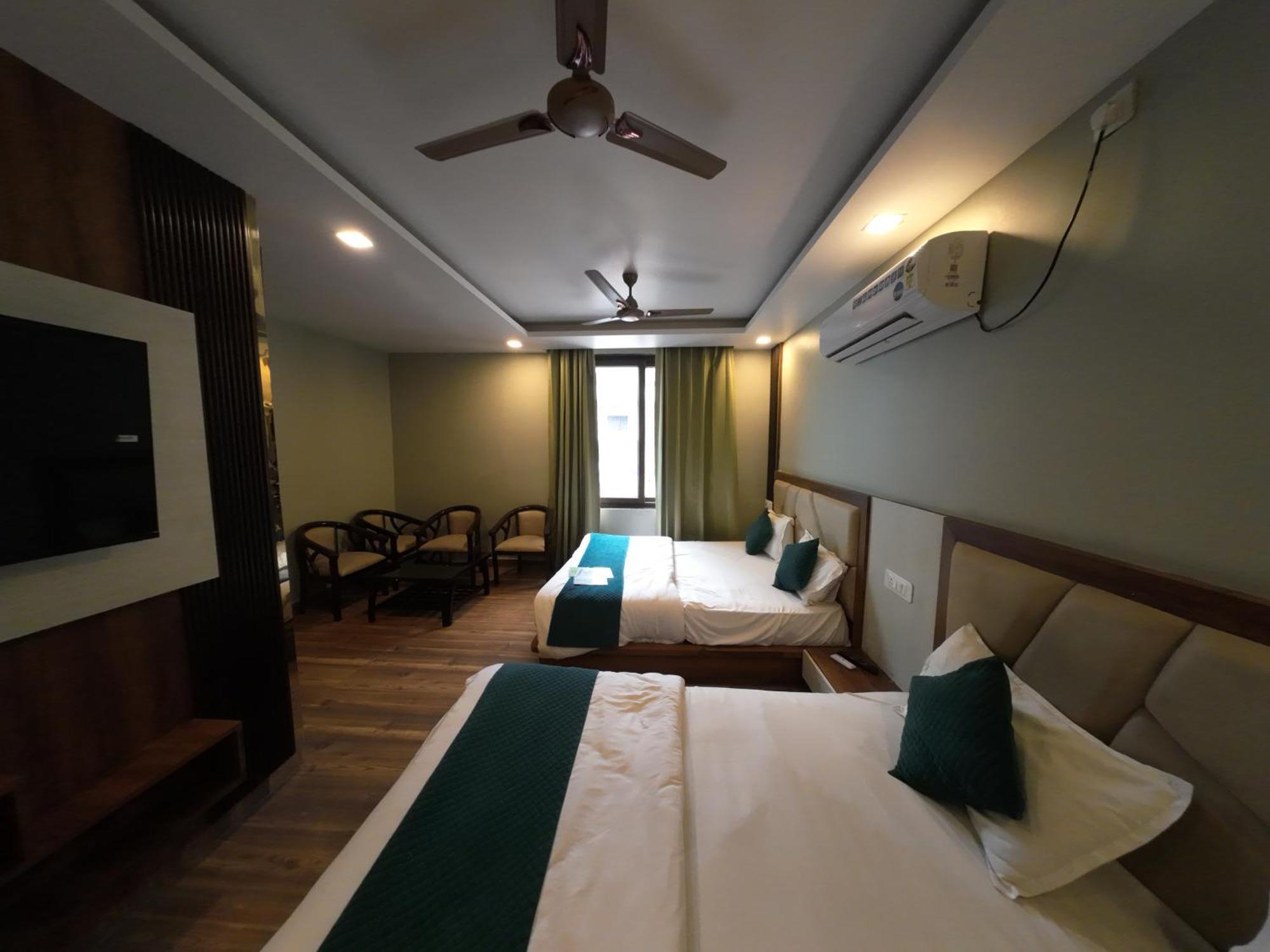 Hotel Hostel Vimal Ganga Rishikesh Exterior photo